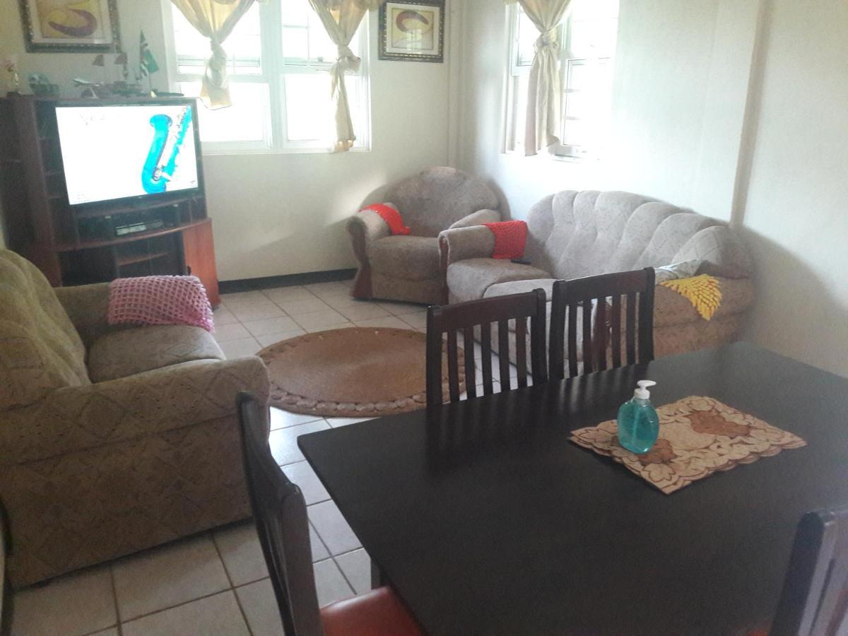 Danglez Bed & Breakfast Bataka Esterno foto