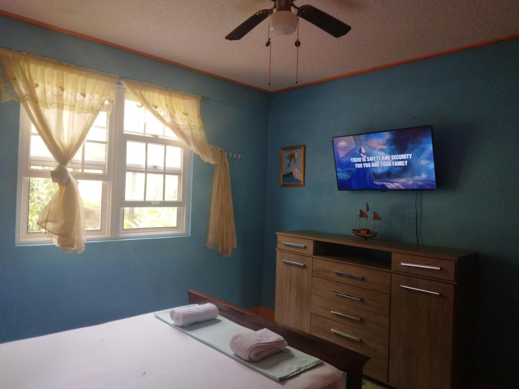 Danglez Bed & Breakfast Bataka Esterno foto