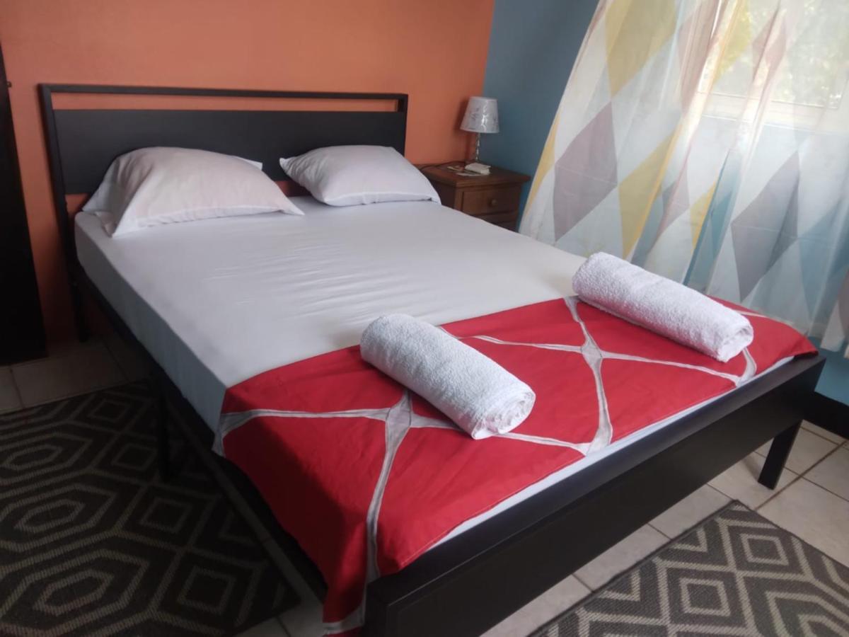 Danglez Bed & Breakfast Bataka Esterno foto